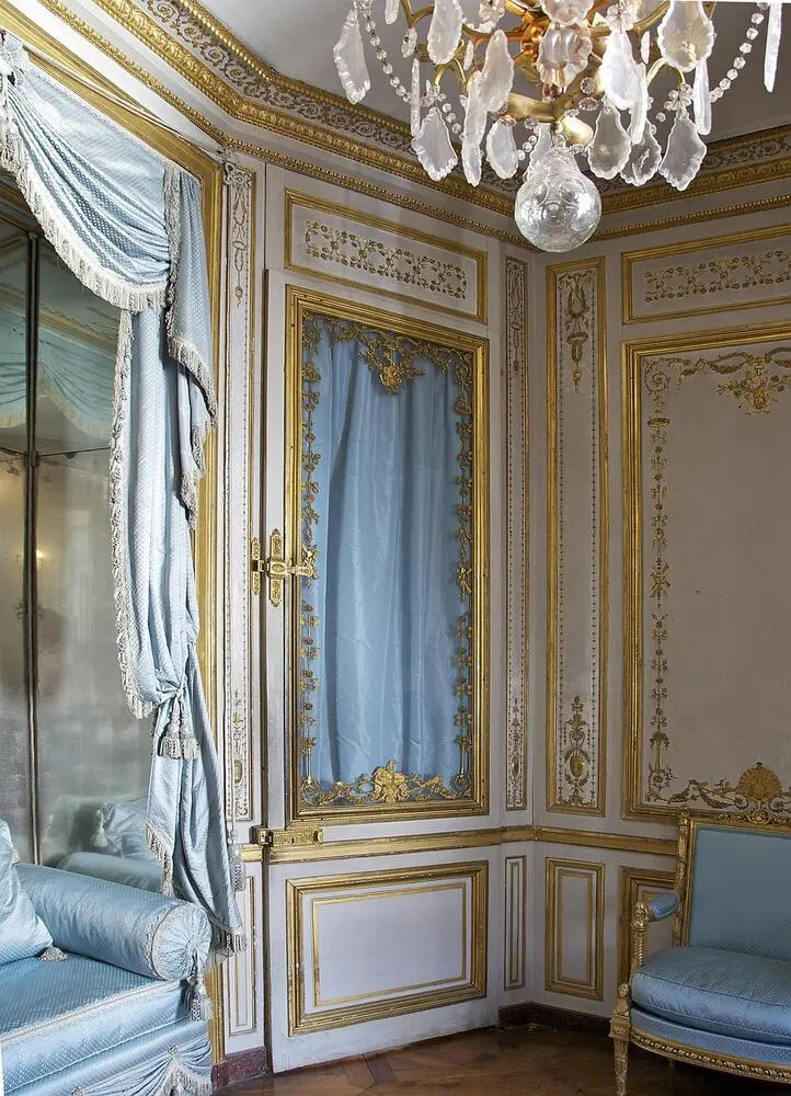Opulent palace dining room with chandelier